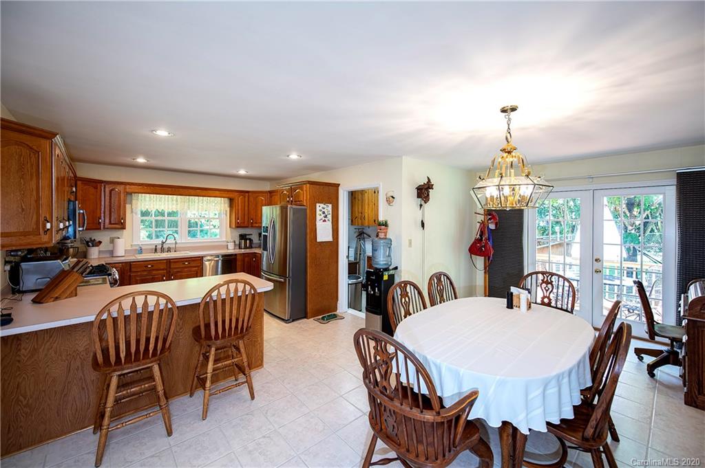 1101 Barkley Road Charlotte, NC 28209 - Photo 6 of 25 Gallery Image 6