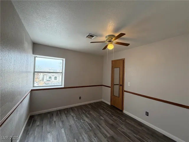 $2,100 | 516 Inness Avenue, Henderson, NV 89011