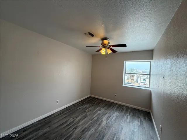 $2,100 | 516 Inness Avenue, Henderson, NV 89011