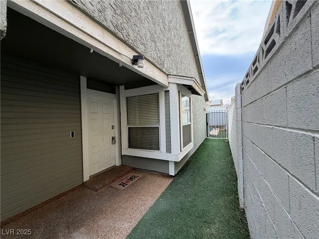 $2,100 | 516 Inness Avenue, Henderson, NV 89011