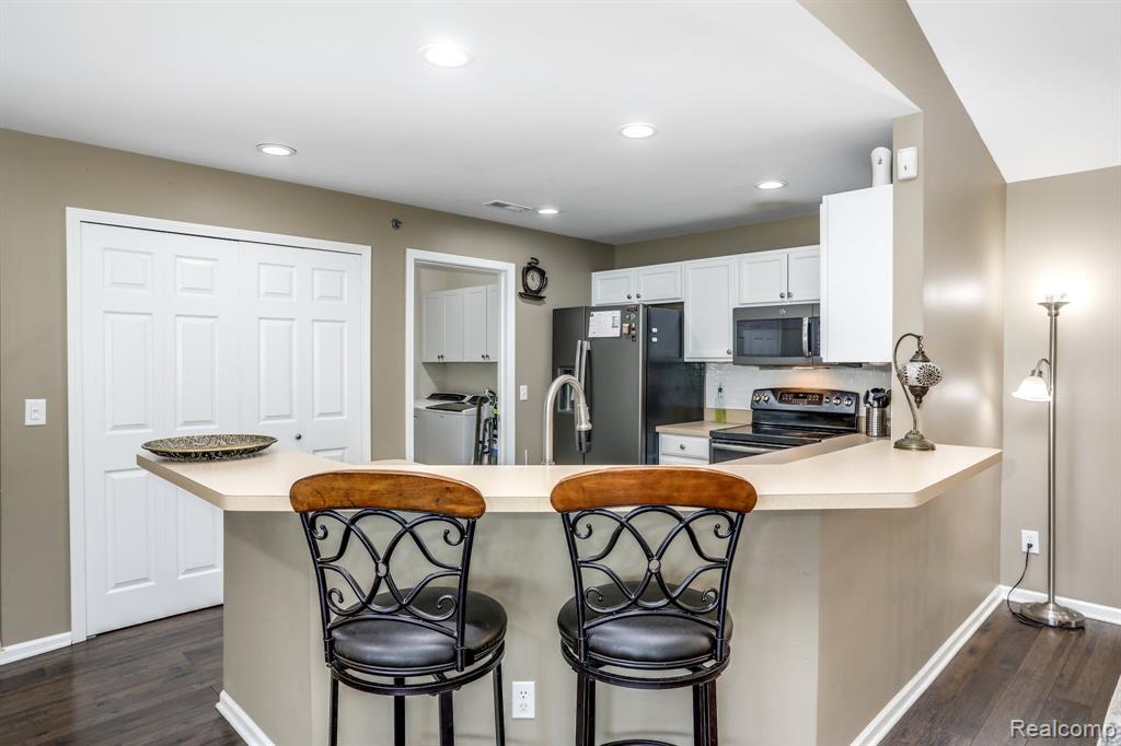 1730 Deepwood Circle Rochester, MI 48307 - Photo 12 of 20