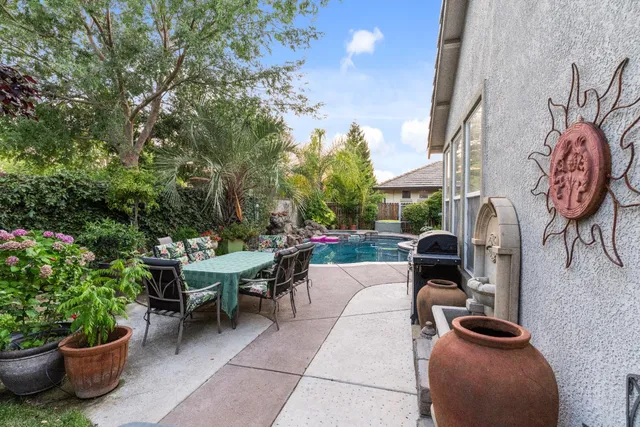 $1,125,000 | 230 Hawkcrest Circle, Sacramento, CA 95835