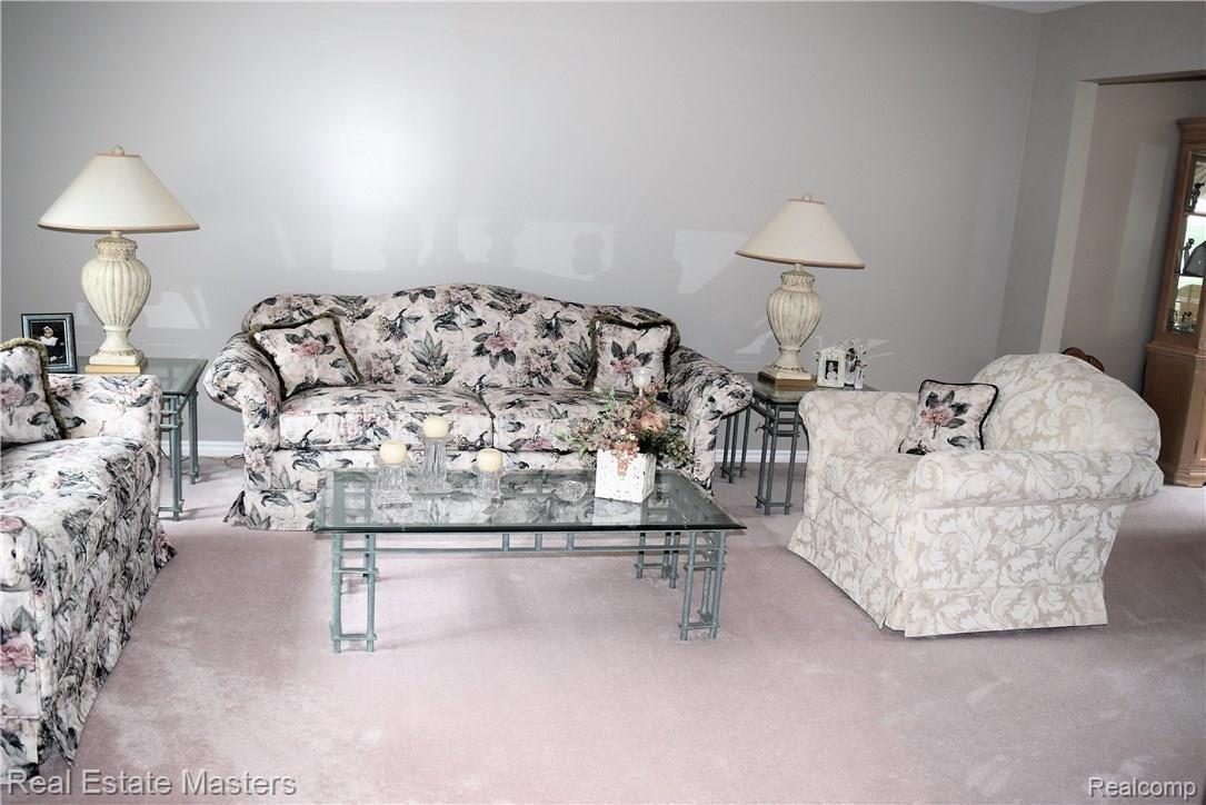 3031 Riverside Drive Port Huron, MI 48060 - Photo 8 of 34 riversideLR2.JPG