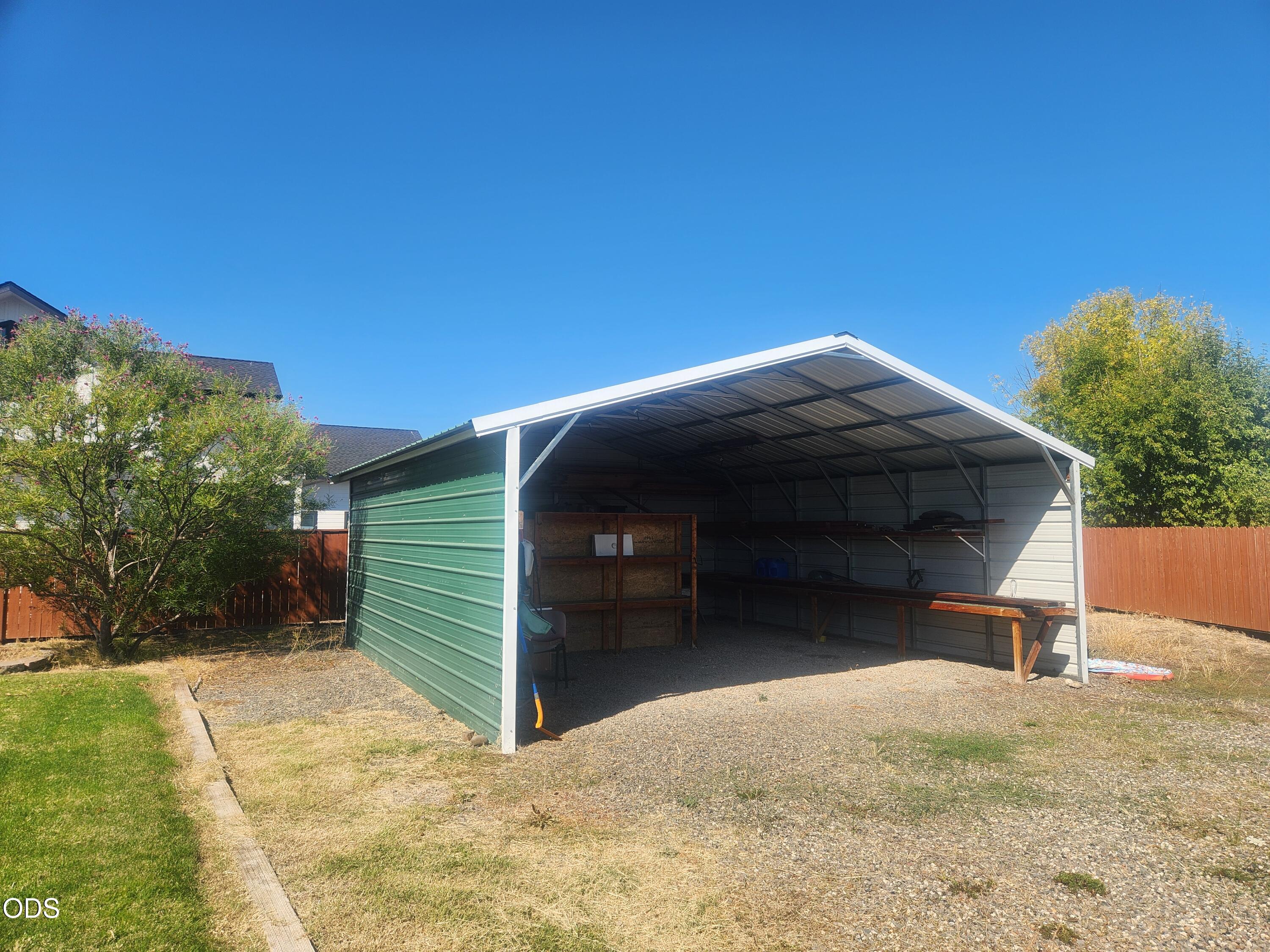 96 West Gregory Road Central Point, OR 97502 - Photo 7 of 15 Gallery Image 7