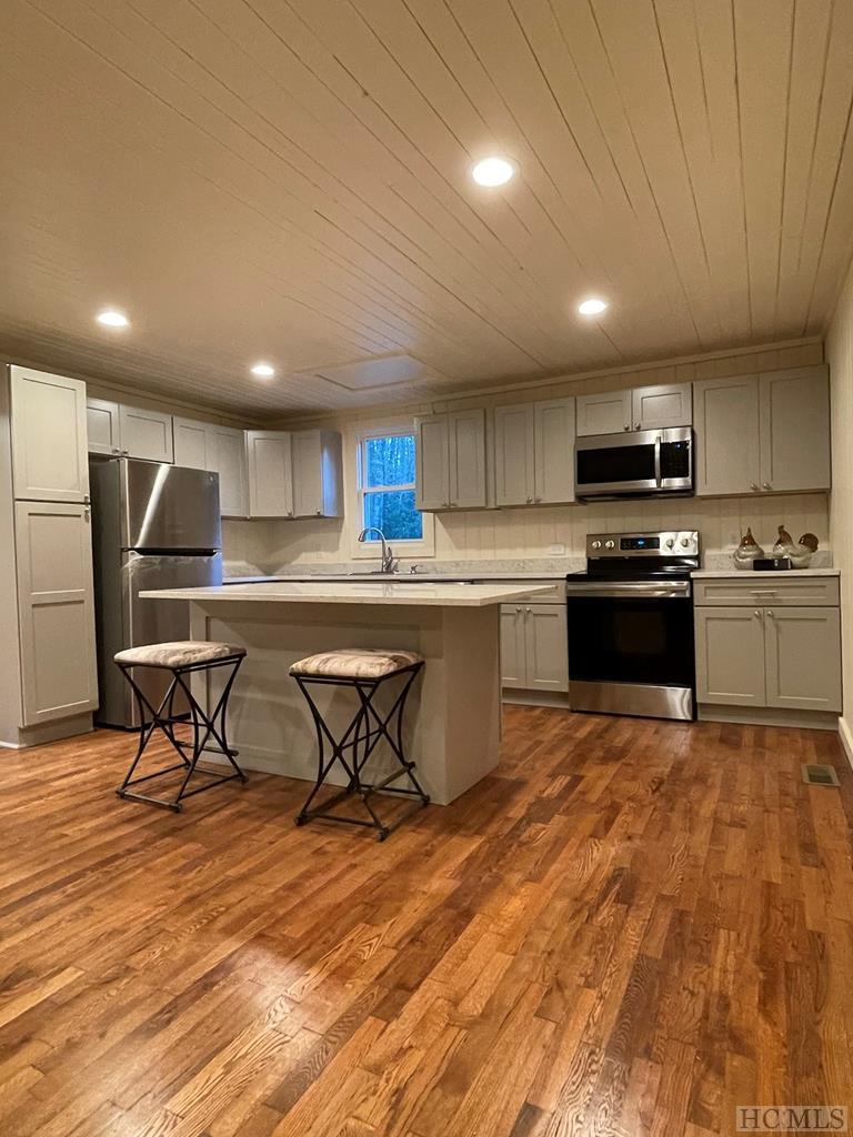 301 Lance Road Cashiers, NC 28717 - Photo 6 of 16 Gallery Image 6