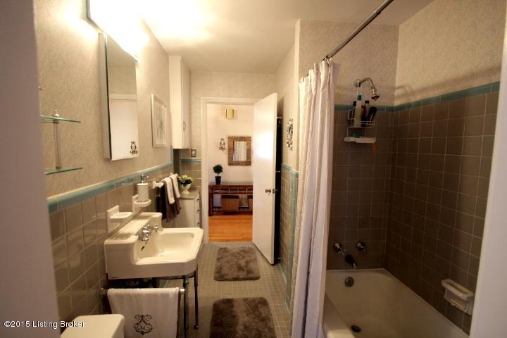 201 South Hampton Road Louisville, KY 40222 - Photo 33 of 49 IMG_1882
