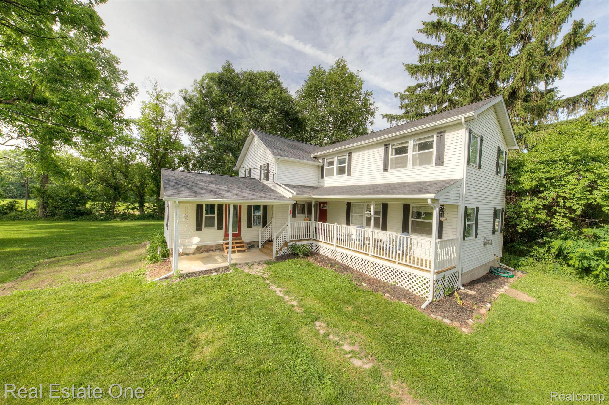 6017 Byron Road Howell, MI 48855 - Photo 3 of 94 Gallery Image 3