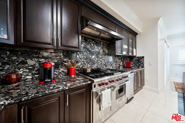 $665,000 | 1043 South Kenmore Avenue, Unit 201, Los Angeles, CA 90006