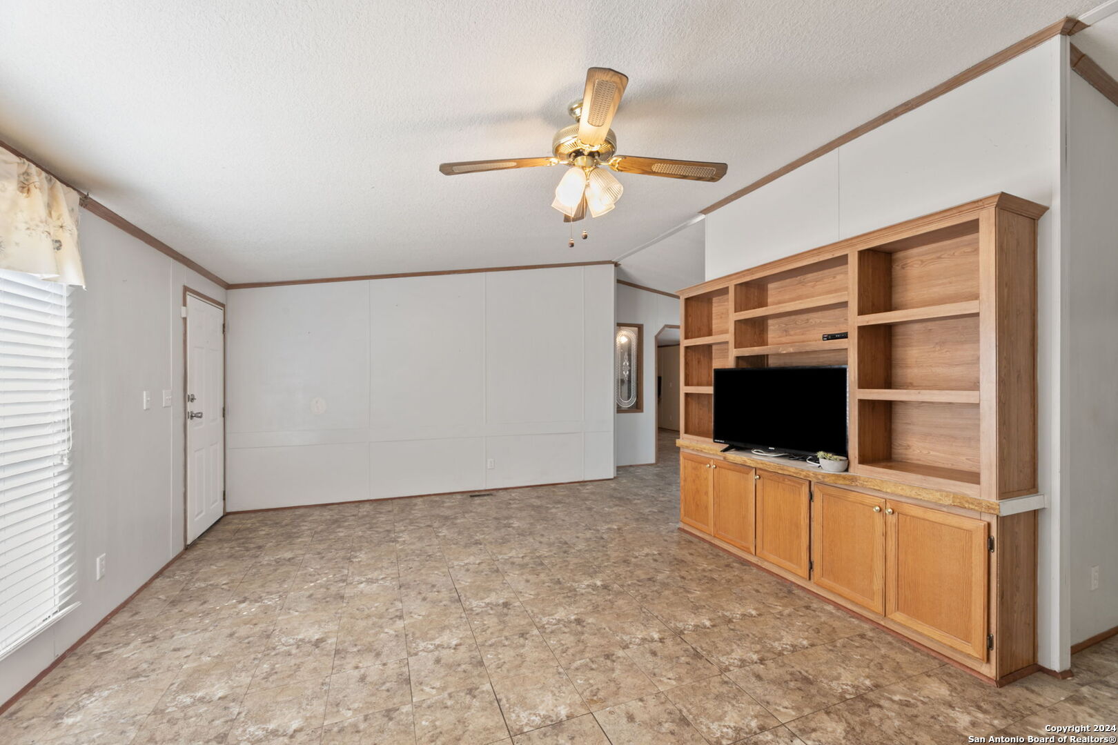 337 County Road 2518 Moore, TX 78057 - Photo 14 of 34