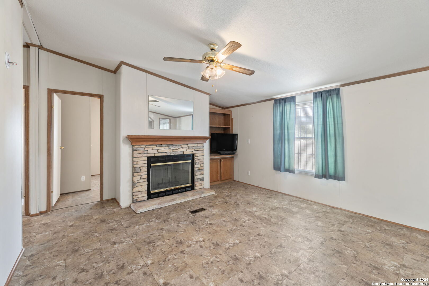 337 County Road 2518 Moore, TX 78057 - Photo 20 of 34