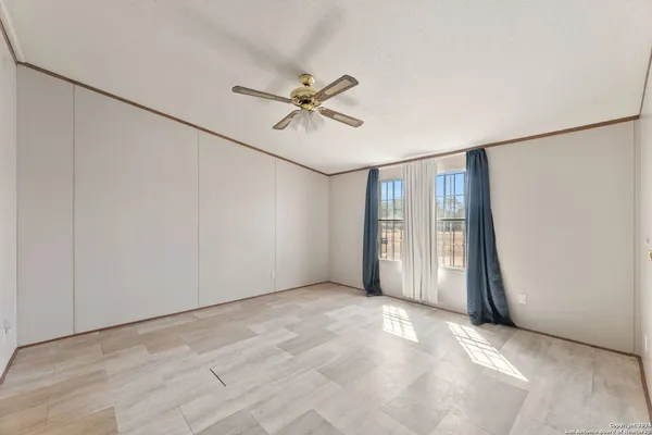 $285,000 | 337 County Road 2518, Moore, TX 78057