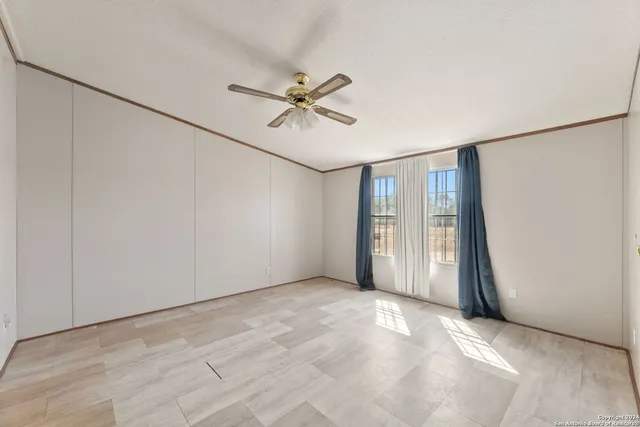 $285,000 | 337 County Road 2518, Moore, TX 78057