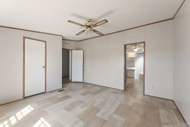 $285,000 | 337 County Road 2518, Moore, TX 78057