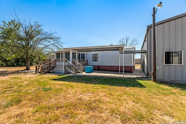 $285,000 | 337 County Road 2518, Moore, TX 78057