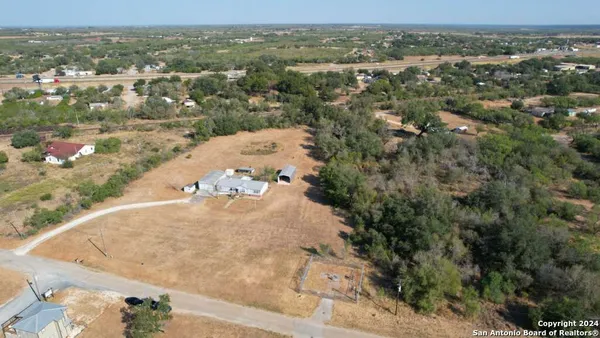 $285,000 | 337 County Road 2518, Moore, TX 78057