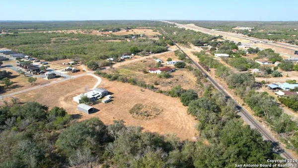 $285,000 | 337 County Road 2518, Moore, TX 78057