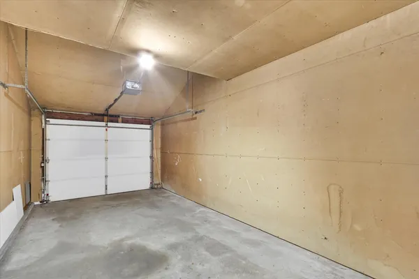 $169,900 | 1937 Blackthorn Drive, Unit 1937, Champaign, IL 61821