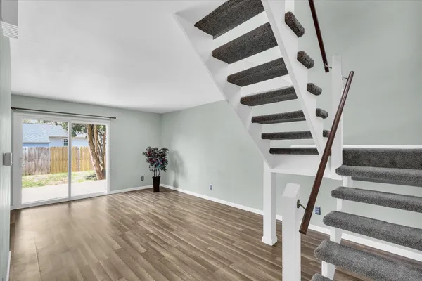 $169,900 | 1937 Blackthorn Drive, Unit 1937, Champaign, IL 61821