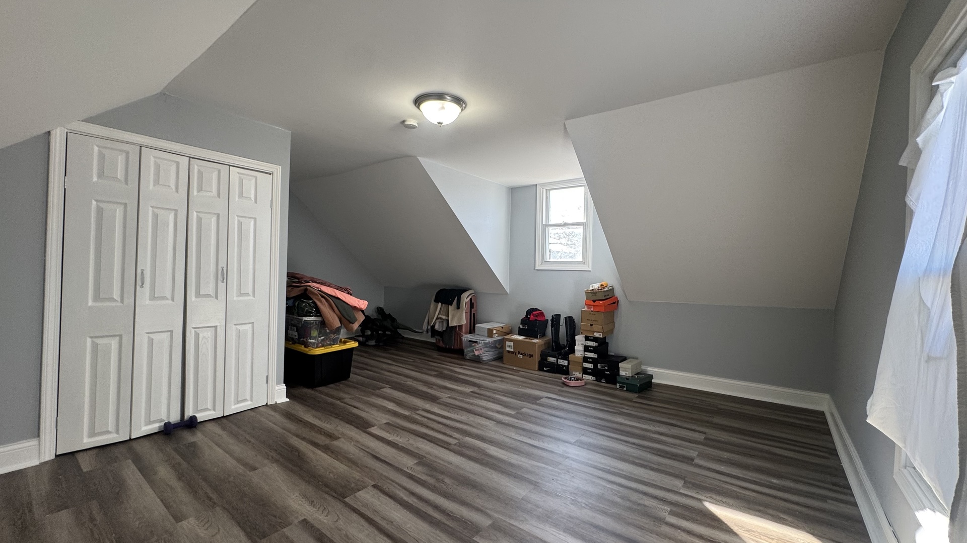 7700 West 83rd Street Bridgeview, IL 60455 - Photo 26 of 37 a view of a room with wooden floor and furniture