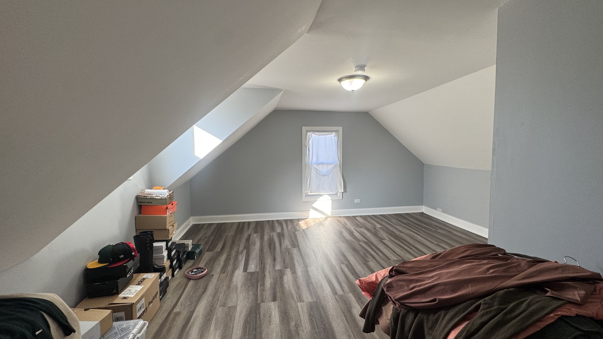 7700 West 83rd Street Bridgeview, IL 60455 - Photo 27 of 37 a view of entryway and hall with wooden floor