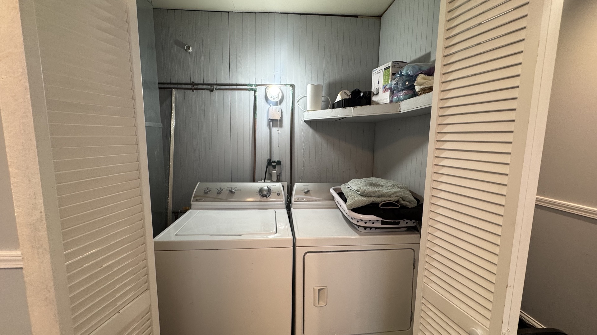 7700 West 83rd Street Bridgeview, IL 60455 - Photo 32 of 37 a utility room with dryer and washer