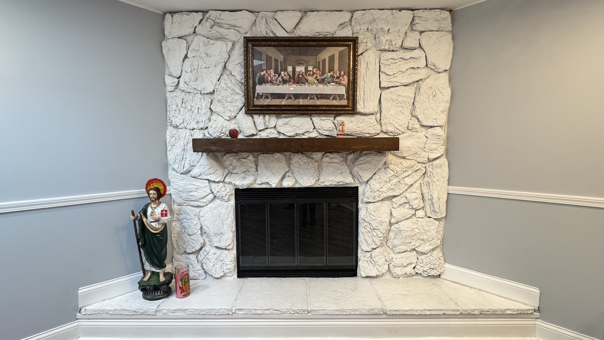 7700 West 83rd Street Bridgeview, IL 60455 - Photo 8 of 37 a view of fireplace and utility room