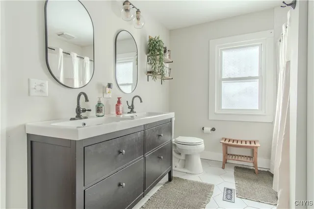 $275,000 | 164 South Main Street, Rutland, NY 13612