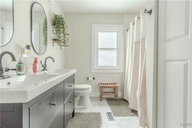 $275,000 | 164 South Main Street, Rutland, NY 13612