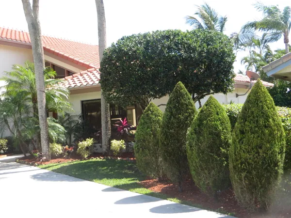 $7,500 | 5730 Vista Linda Lane, Boca Raton, FL 33433