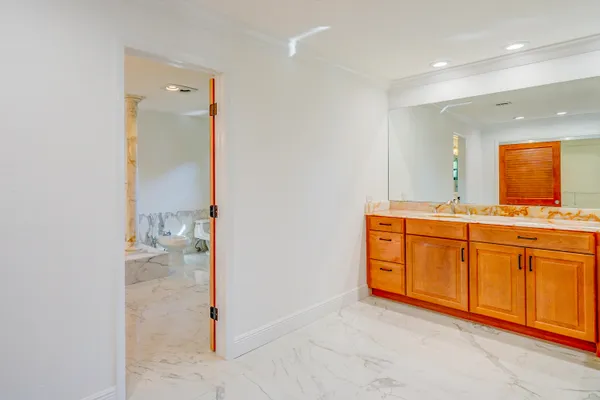 $7,500 | 5730 Vista Linda Lane, Boca Raton, FL 33433