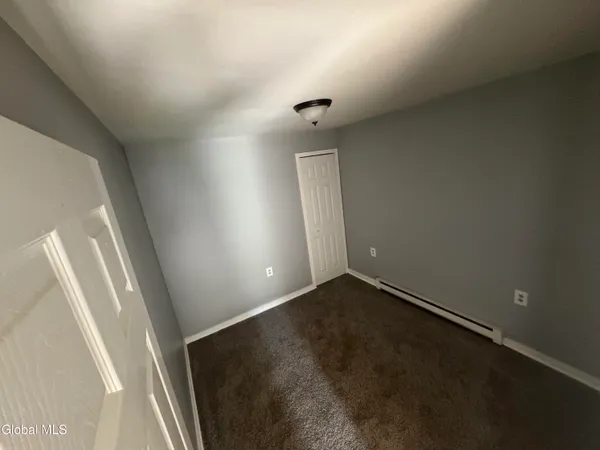 $1,400 | 663 2nd Avenue, Unit 1R, Troy, NY 12182