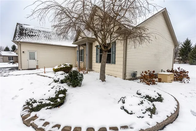 $419,900 | 18 Peaceful Harbor Lane, Penfield, NY 14580