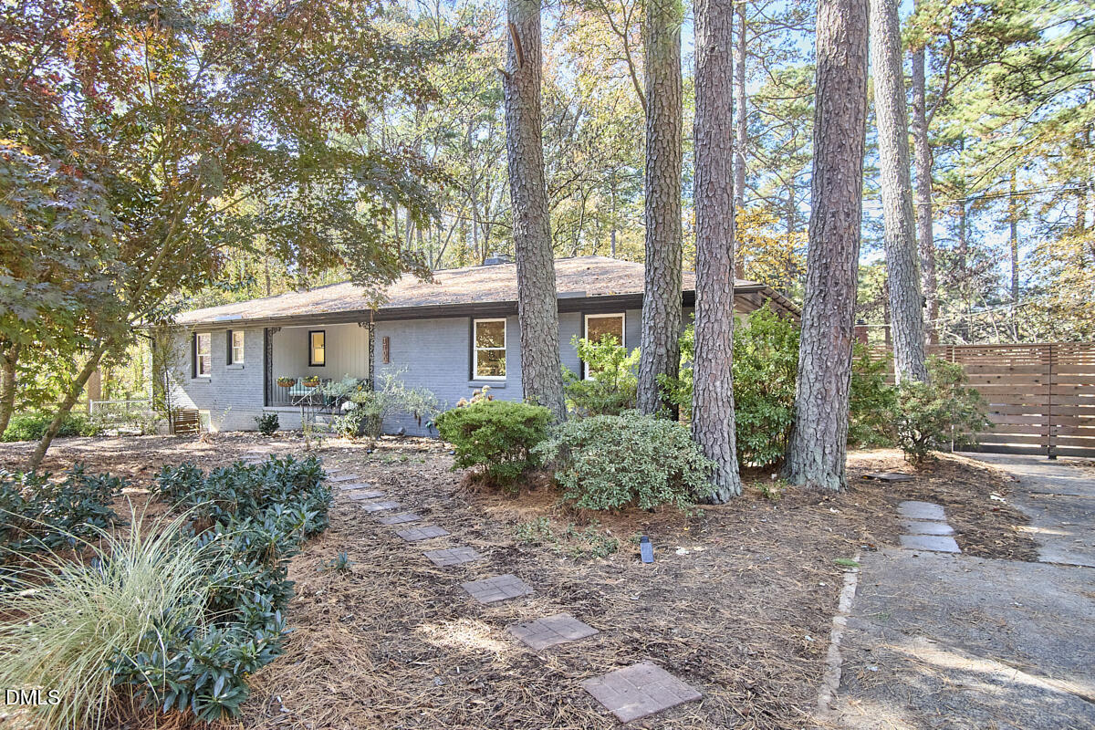 1700 Rosedale Avenue Durham, NC 27707 - Photo 4 of 59 006