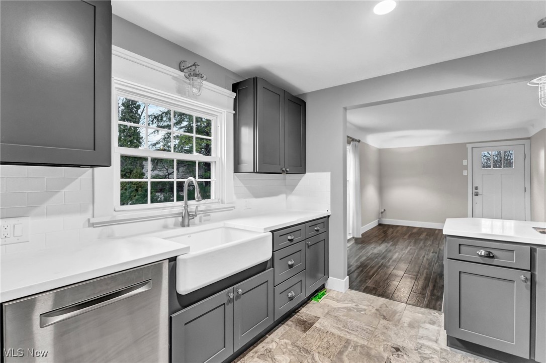8376 Eagle Road Kirtland, OH 44094 - Photo 16 of 45