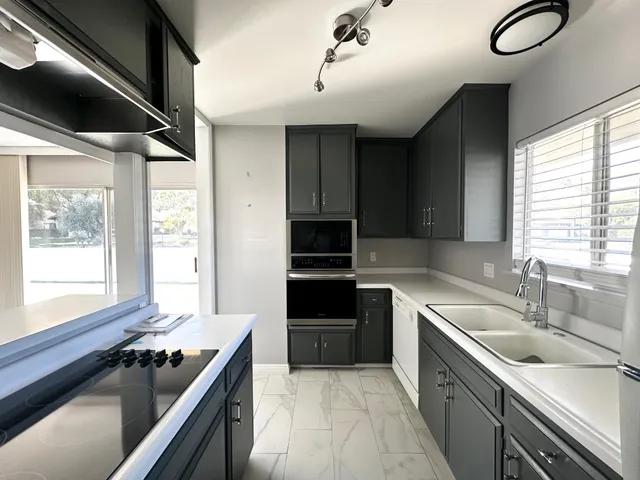 $3,300 | 2210 South Calle Palo Fierro, Unit 37, Palm Springs, CA 92264