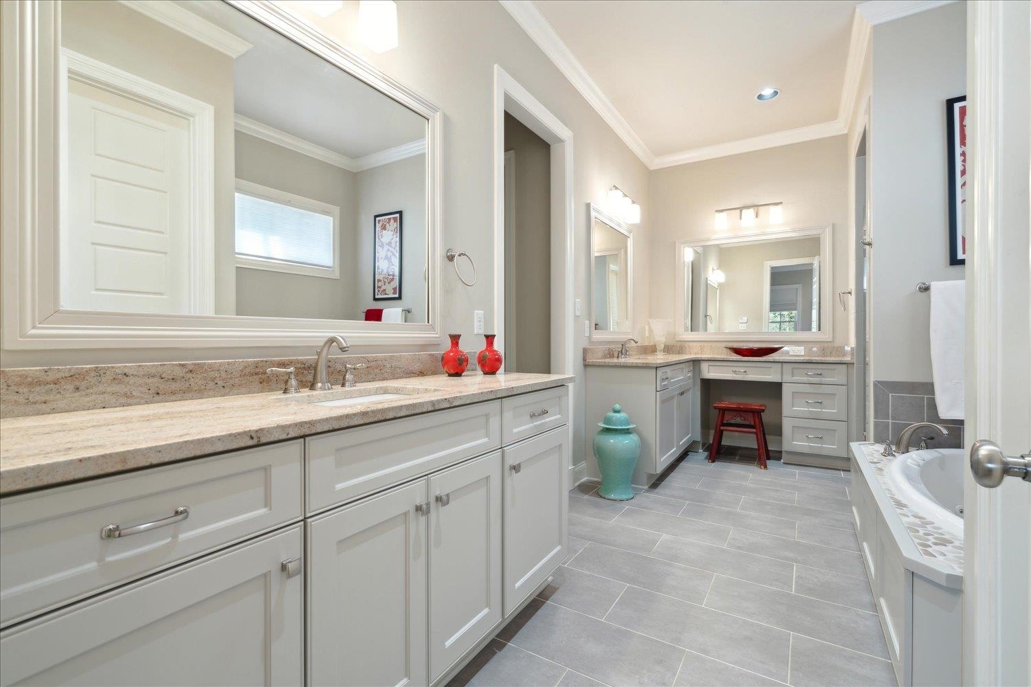 5140 Shady Grove Road Memphis, TN 38117 - Photo 22 of 39 a bathroom with a sink double vanity