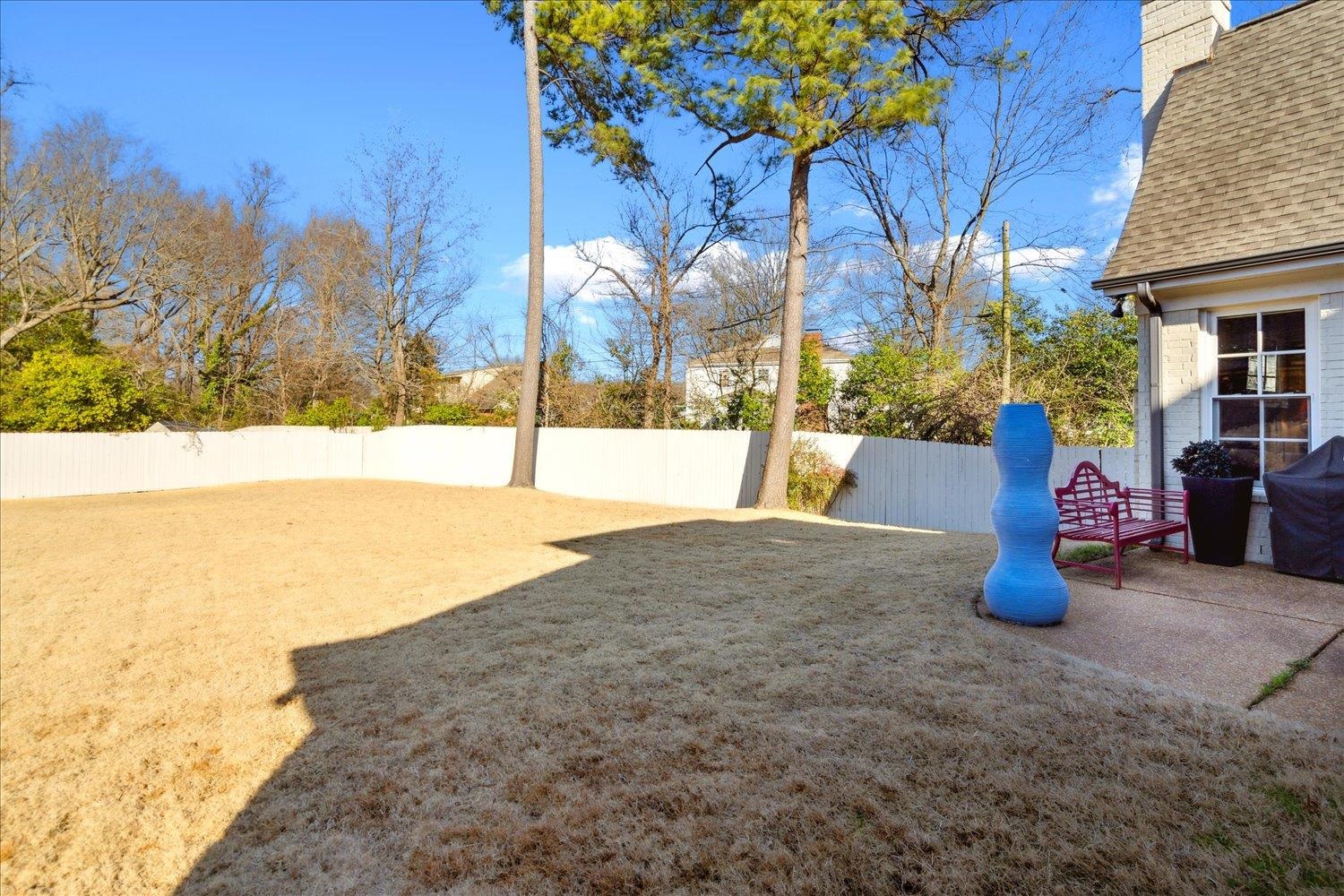 5140 Shady Grove Road Memphis, TN 38117 - Photo 39 of 39 a view of water fountain in front of house
