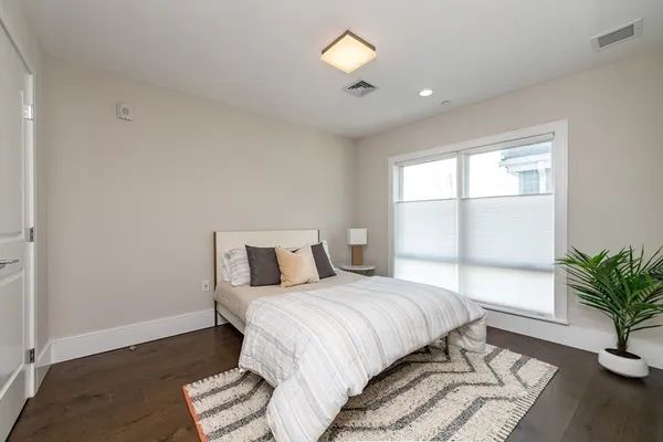 $799,000 | 214 Market Street, Unit 201, Boston, MA 02135