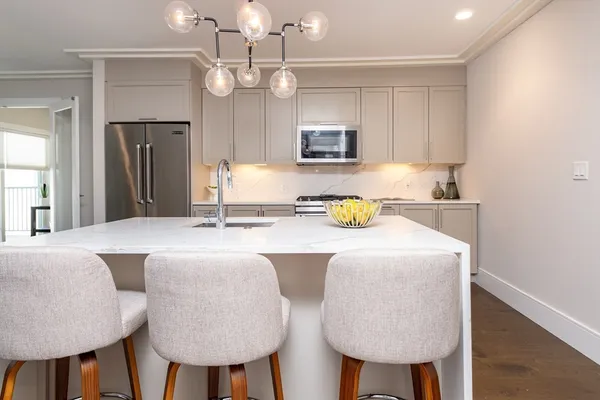 $799,000 | 214 Market Street, Unit 201, Boston, MA 02135