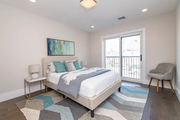 $799,000 | 214 Market Street, Unit 201, Boston, MA 02135