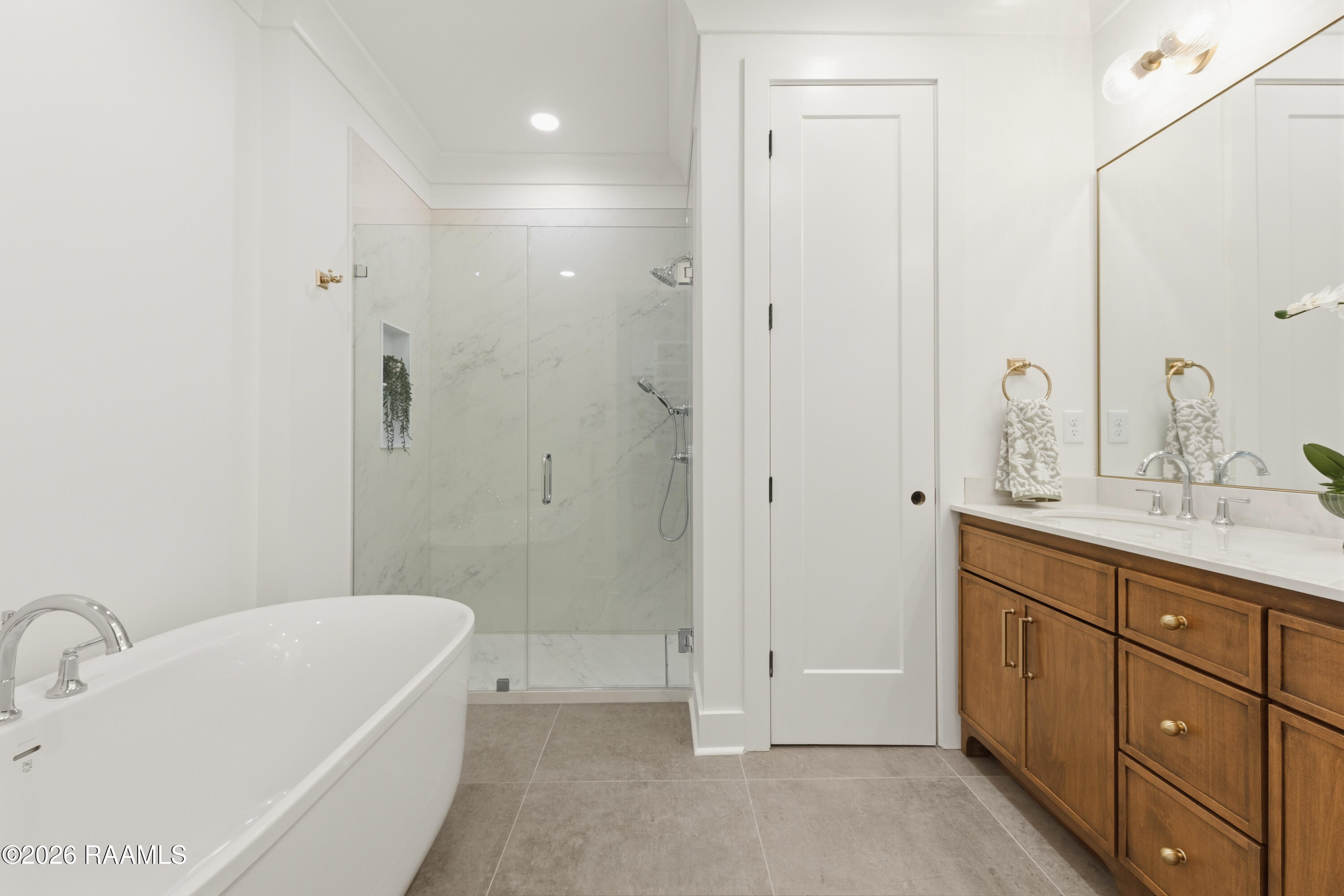100 Southern Heights Lafayette, LA 70508 - Photo 26 of 39 Primary bathroom