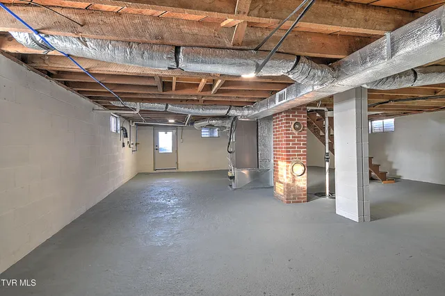 $225,000 | 31401 Old Saltworks Road, Meadowview, VA 24361