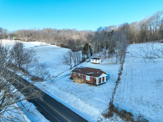 $225,000 | 31401 Old Saltworks Road, Meadowview, VA 24361