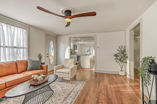 $225,000 | 31401 Old Saltworks Road, Meadowview, VA 24361