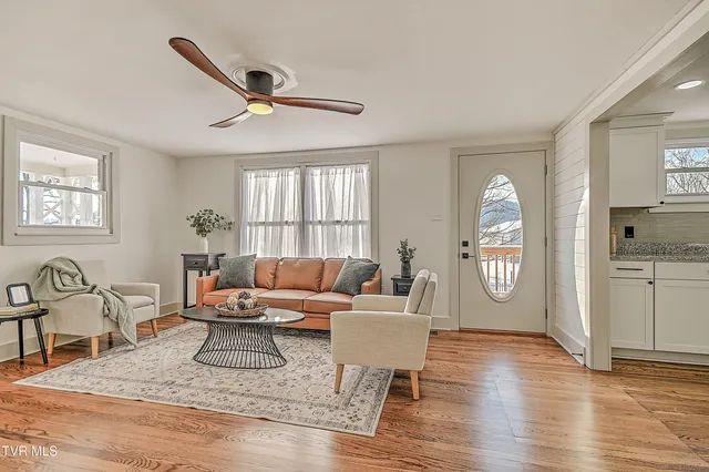 $225,000 | 31401 Old Saltworks Road, Meadowview, VA 24361