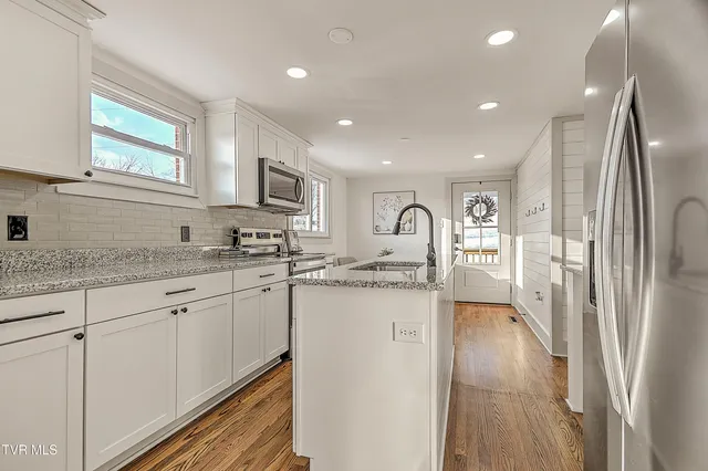 $225,000 | 31401 Old Saltworks Road, Meadowview, VA 24361