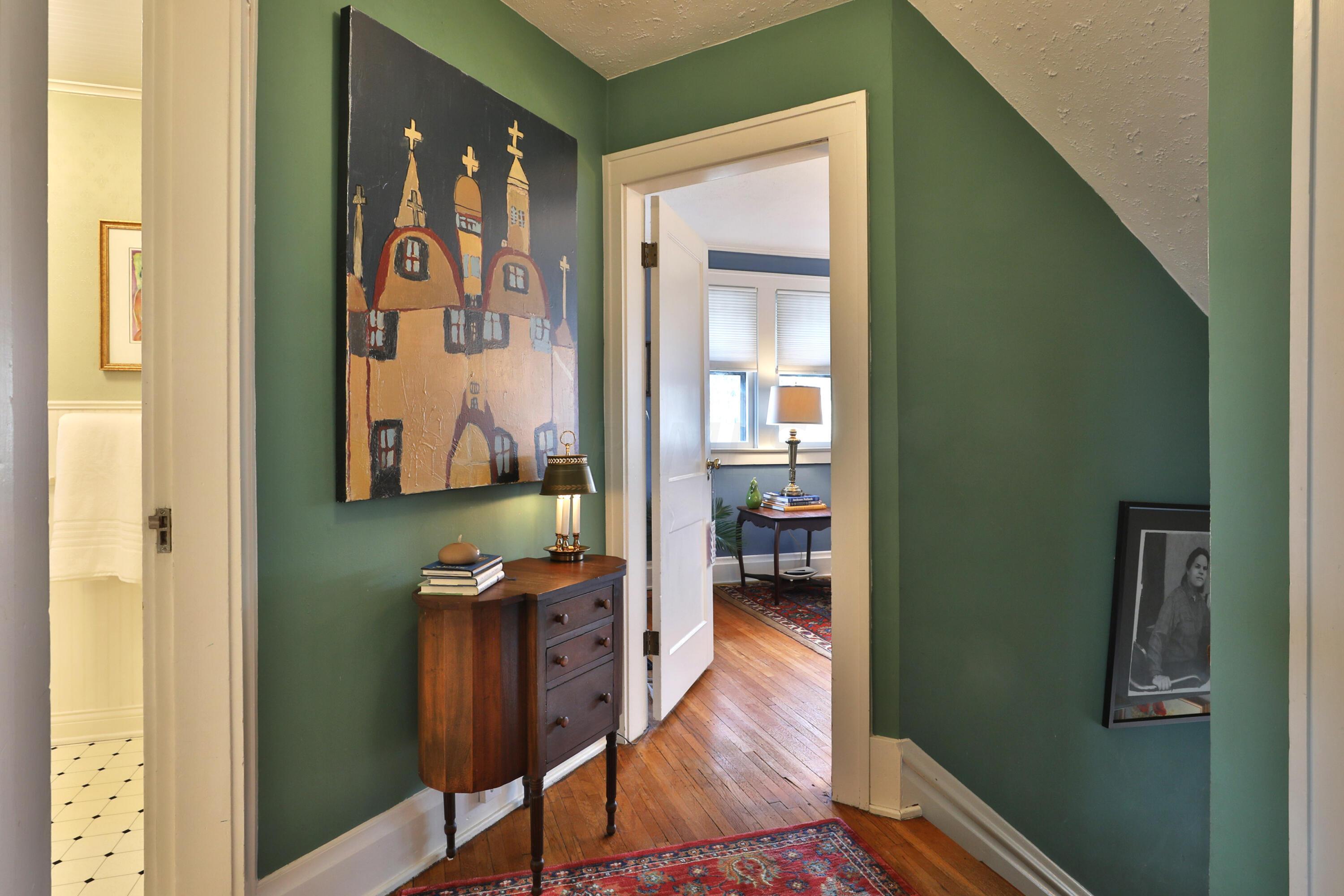 110 East Tulane Road Columbus, OH 43202 - Photo 23 of 50 2nd Floor Landing