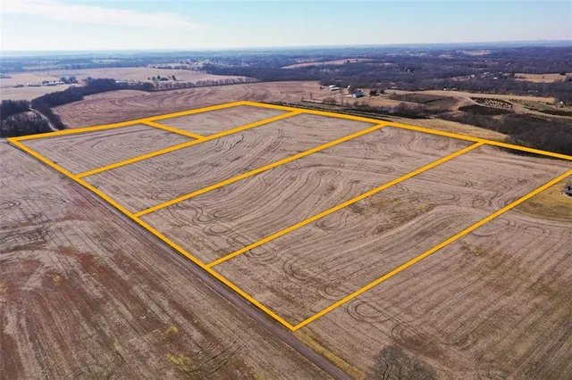 $275,000 | Bogart Road, Sibley, MO 64088