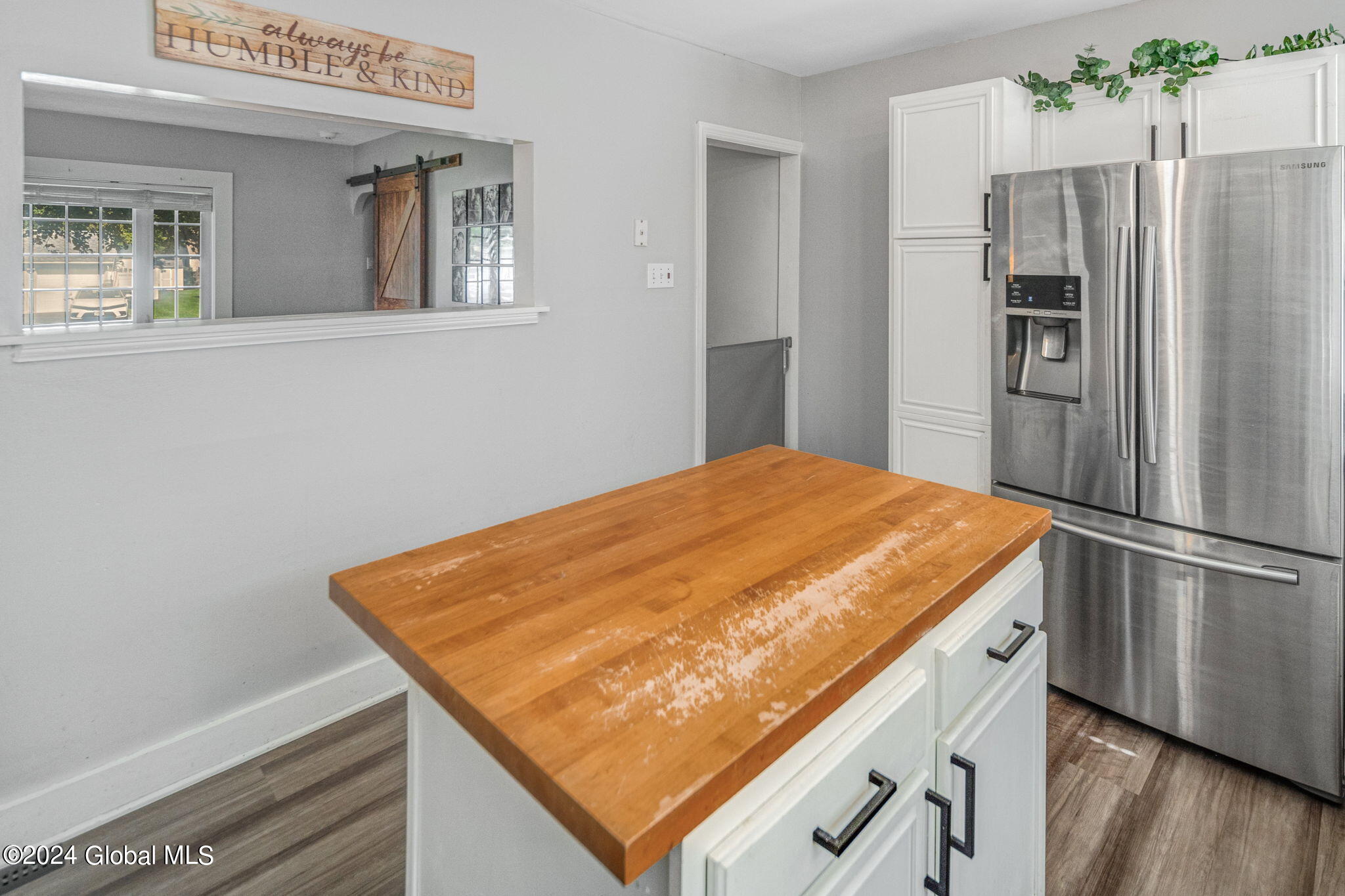 2045 Cardiff Road Schenectady, NY 12303 - Photo 12 of 34 12-web-or-mls-012-2045-cardiff-road-sche