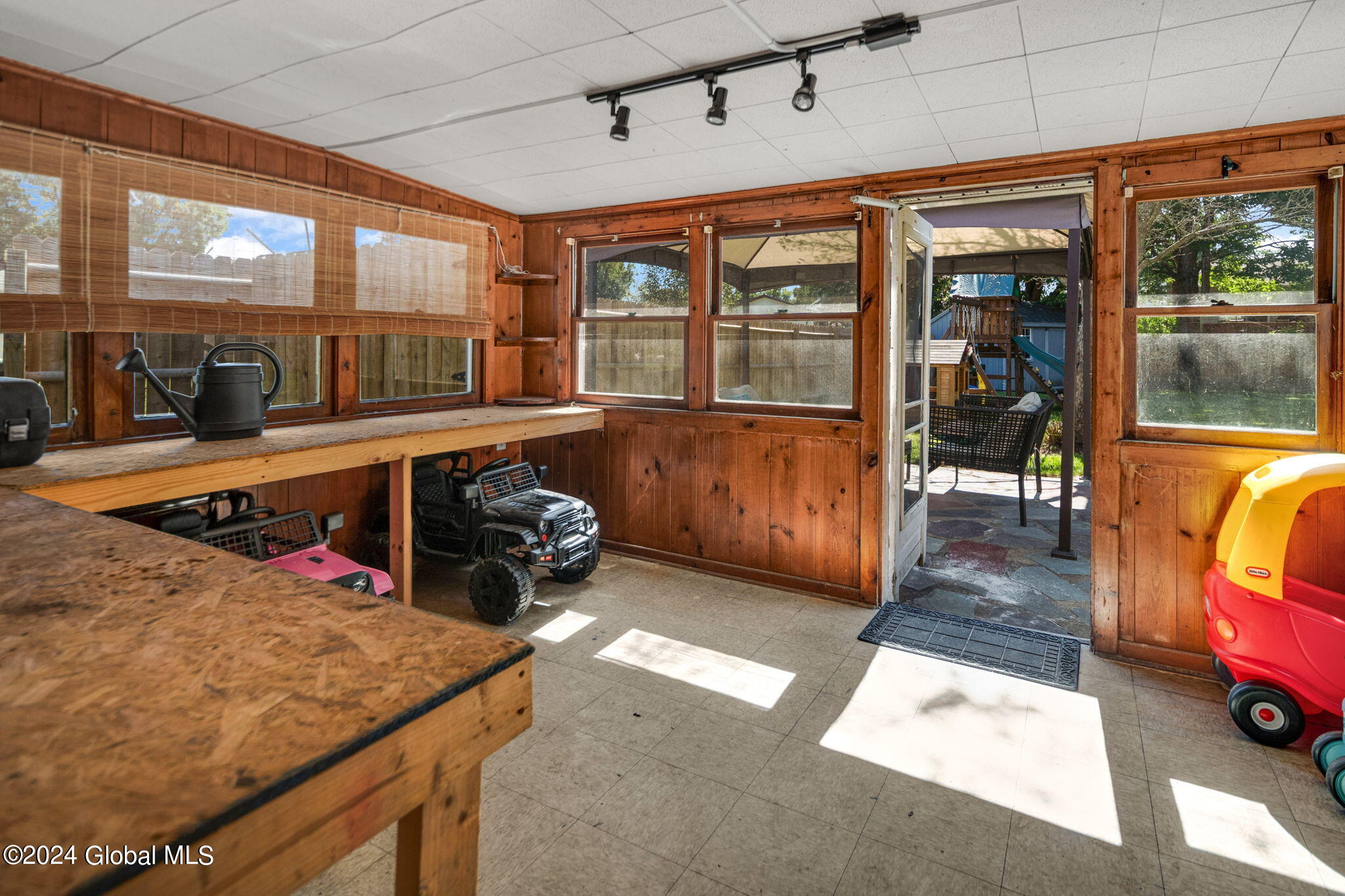 2045 Cardiff Road Schenectady, NY 12303 - Photo 13 of 34 13-web-or-mls-013-2045-cardiff-road-sche